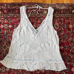 American Eagle Tank Top. Lace Detailing. Size M